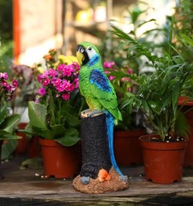 McCaw Parrot Statue